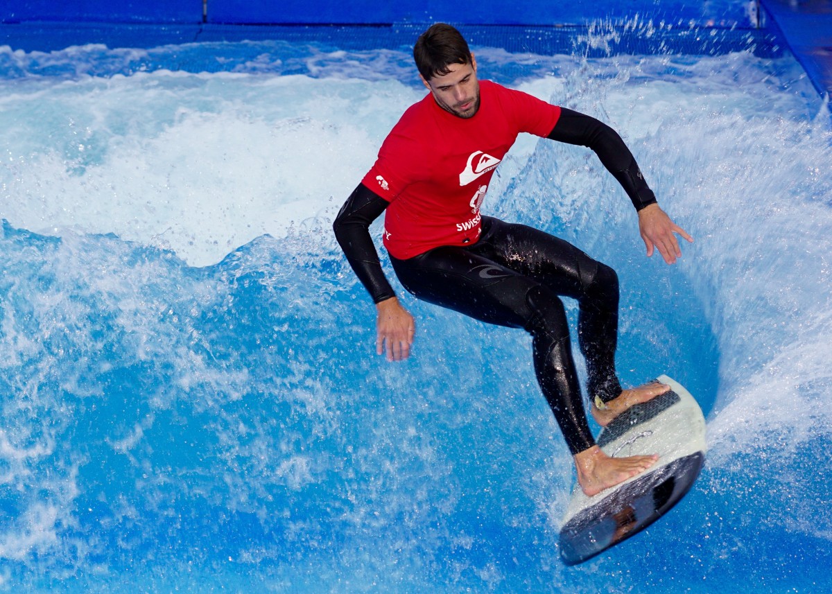 Le surf indoor débarque à Paris !