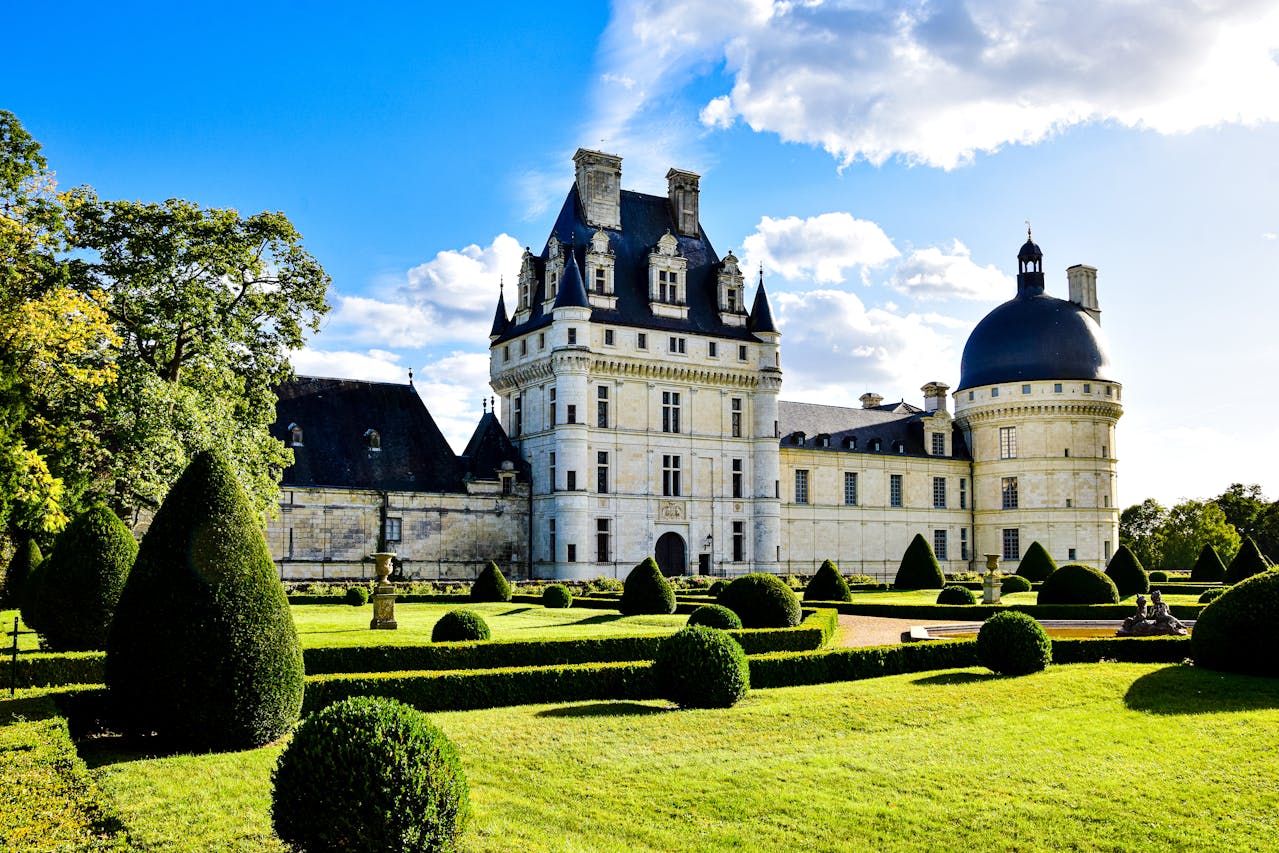 Investir dans l’Immobilier au Pays des Châteaux de la Loire : Opportunités et Conseils