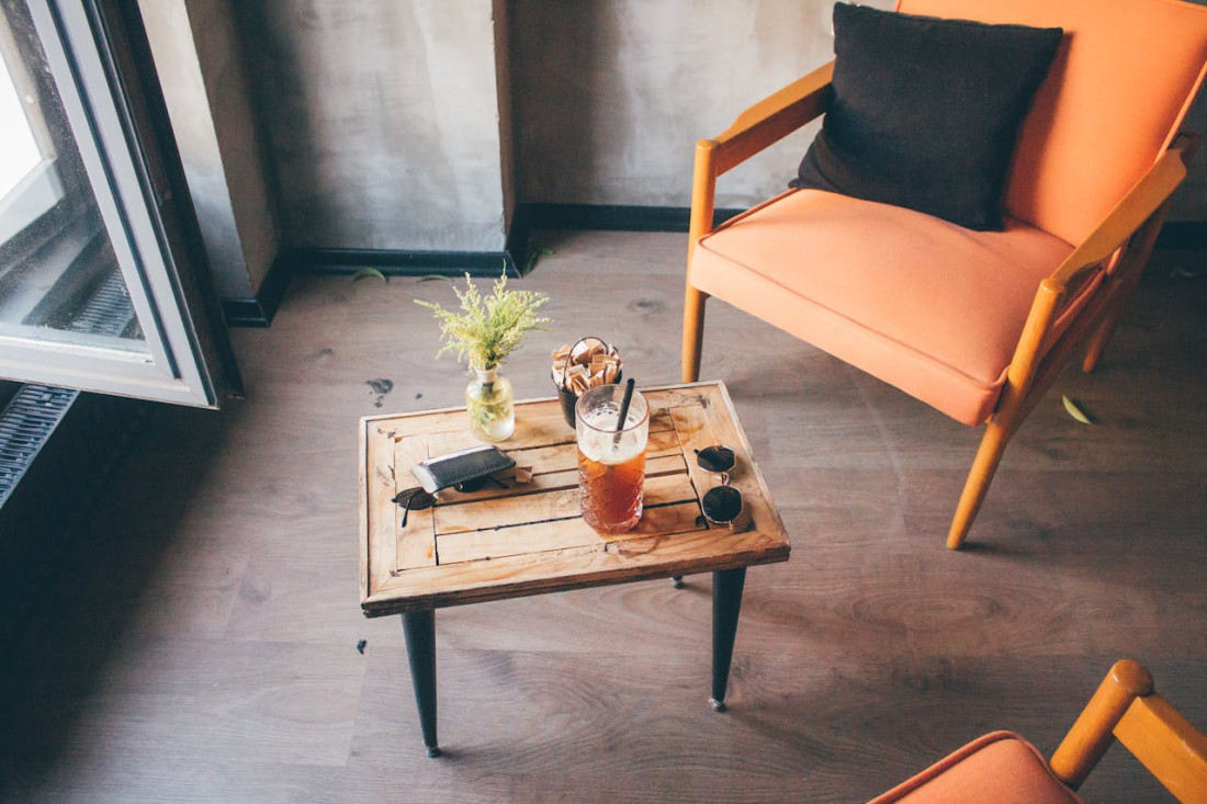 Comment fabriquer une table à manger style industriel avec des tubes en acier